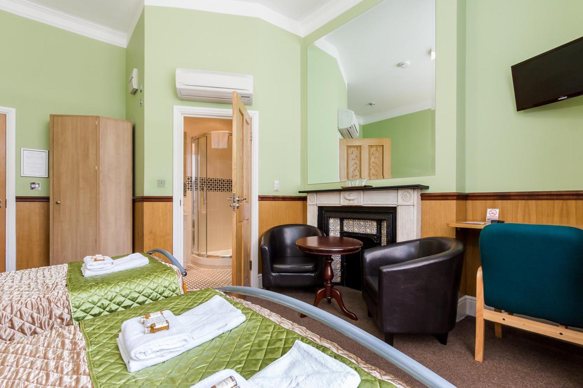 Gower Hotel